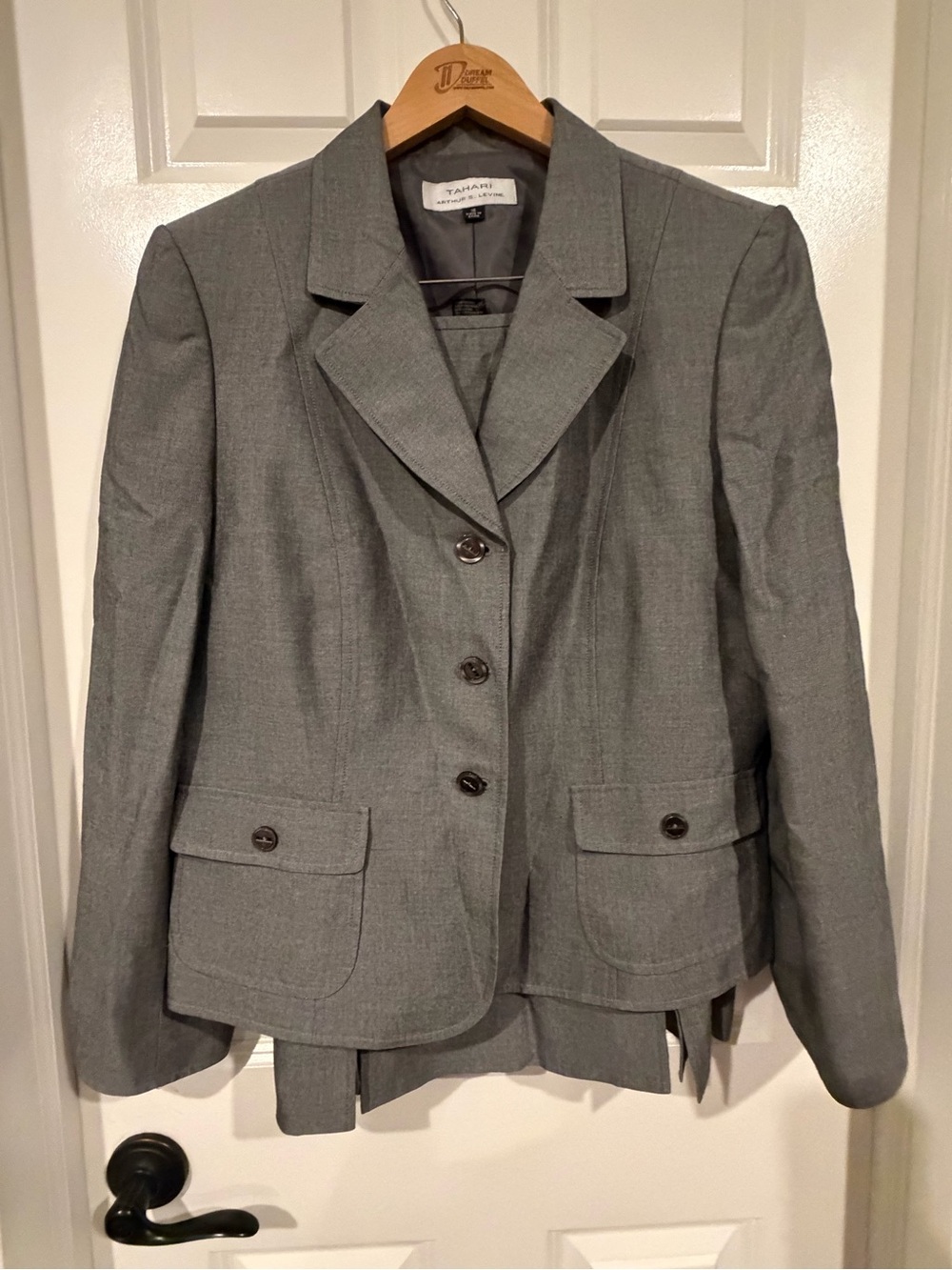 Tahari ASL Gray Women's Tailored skirt suit 16